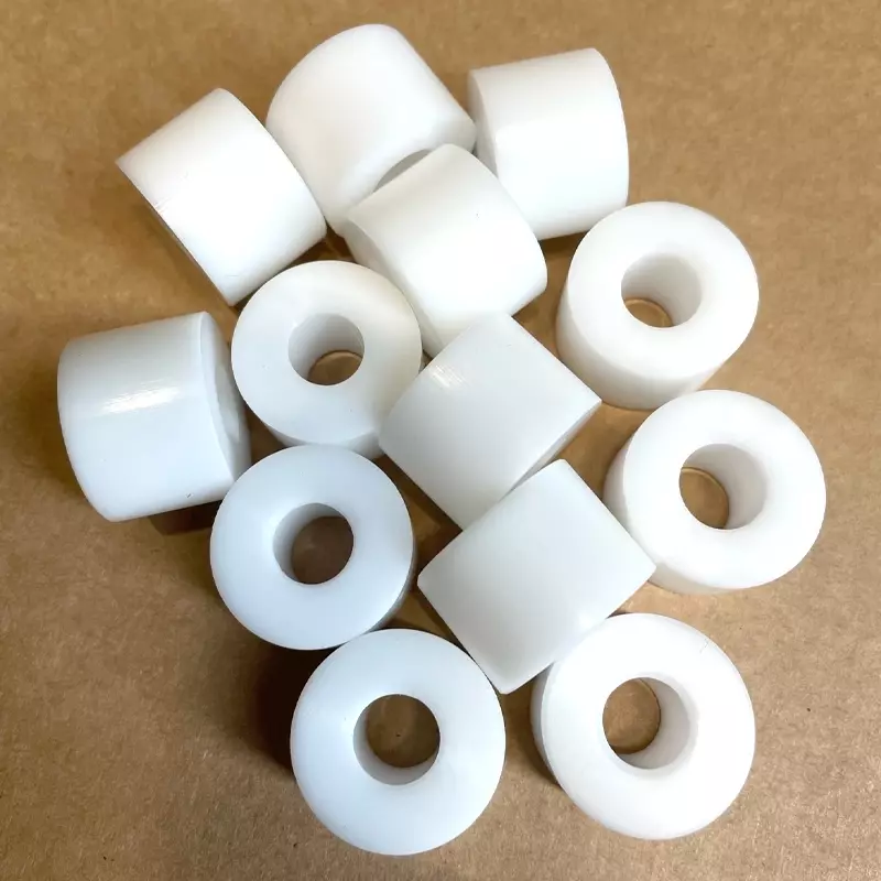 Afstandhouder POM Ø20/Ø10x15 mm wit