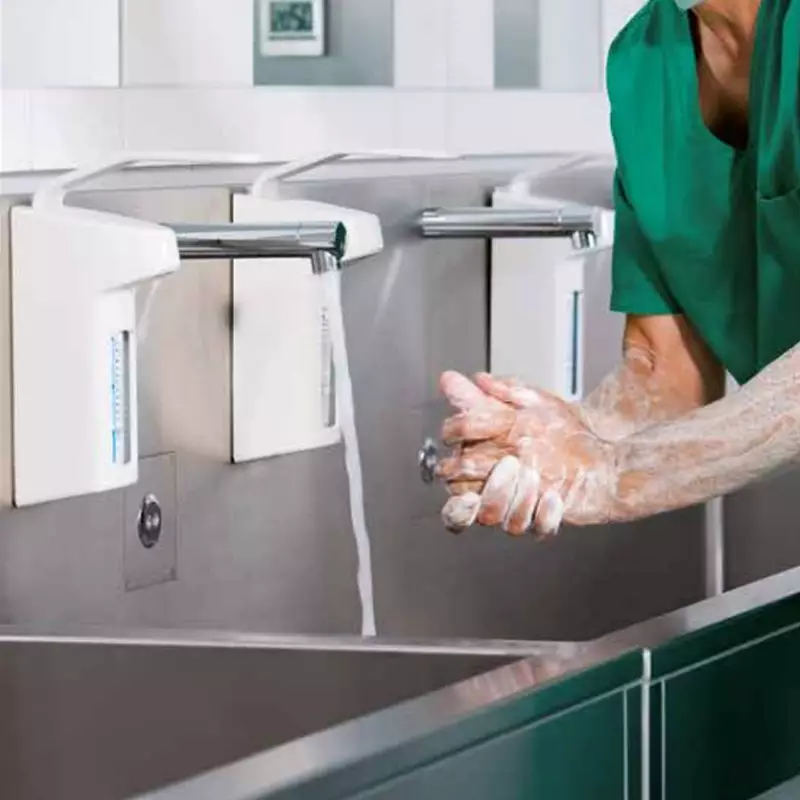 Ecolab Dermados L zeepdispenser zonder slot 1000 ml
