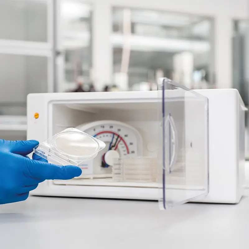 Cultura-M mini-incubator inclusief thermometer en multirack