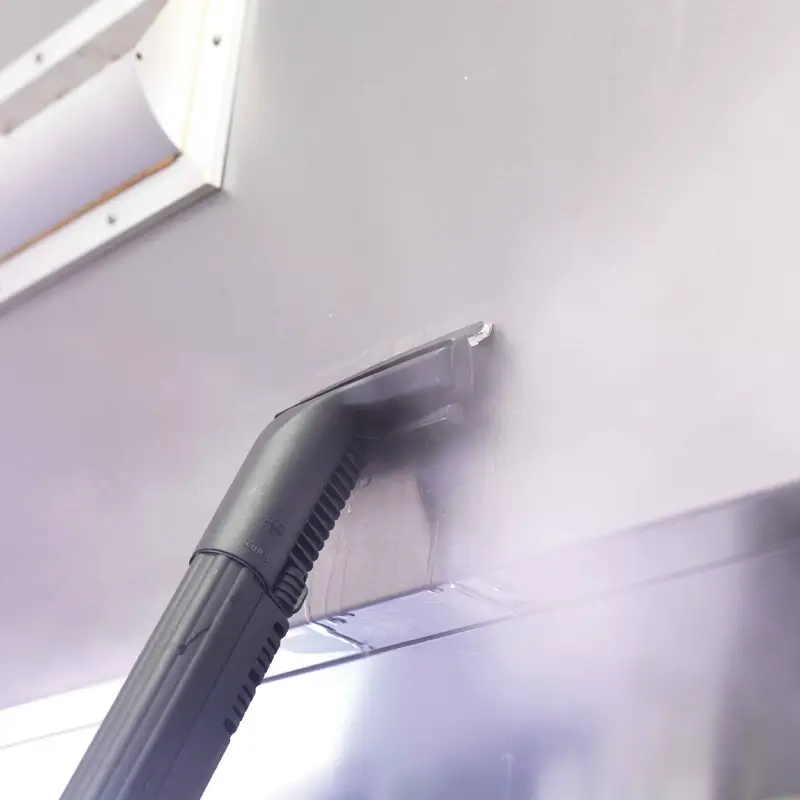 Nilfisk SDV8000 stoomreiniger met reinigingsmiddelen- en zuigfunctie