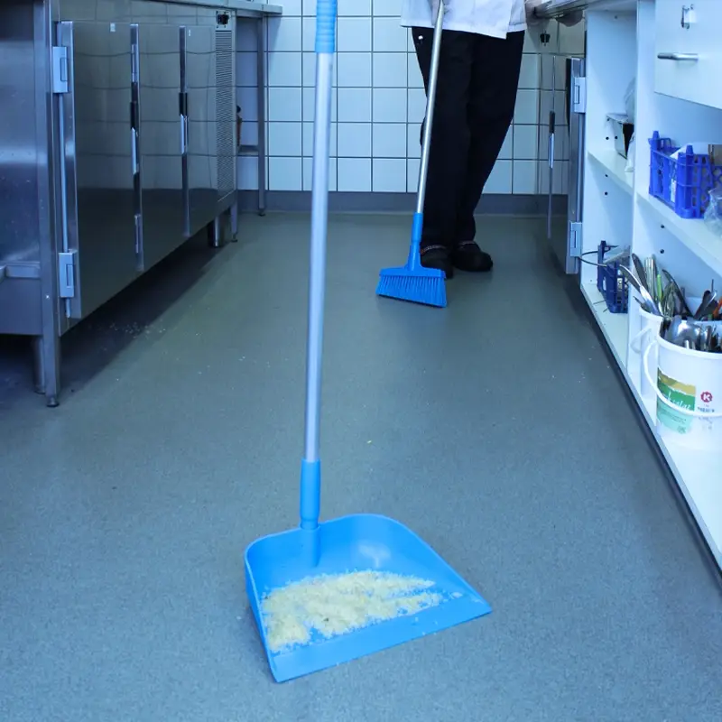 Vikan 56623 hygiënisch stofblik op steel 330 mm blauw