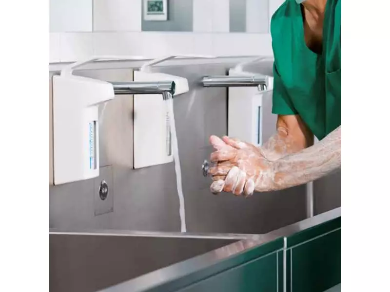 Ecolab Dermados L zeepdispenser zonder slot 1000 ml