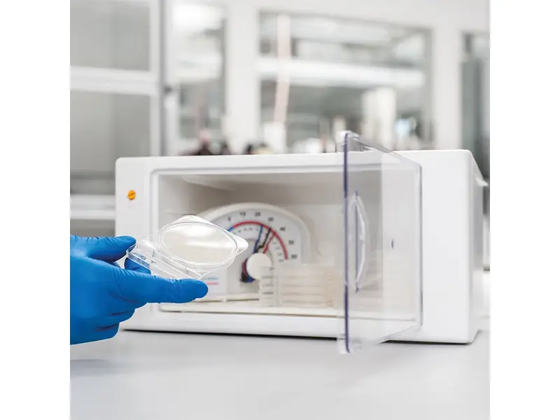 Cultura-M mini-incubator inclusief thermometer en multirack