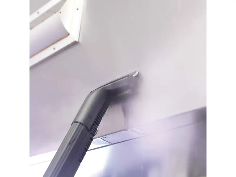 Nilfisk SDV8000 stoomreiniger met reinigingsmiddelen- en zuigfunctie