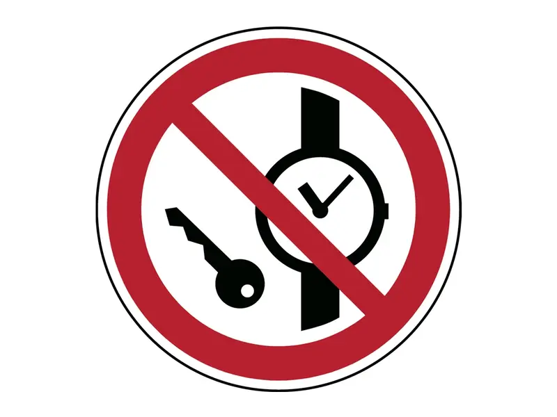 Sticker metalen voorwerpen verboden P008 B-863