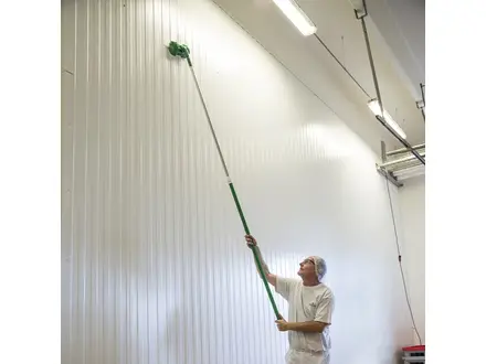 Vikan 70673 hoekverstelbare borstel met waterdoorvoer 240 mm blauw